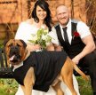 Молодая пара перенесла дату свадьбы, чтобы на ней могла присутствовать их больная собака